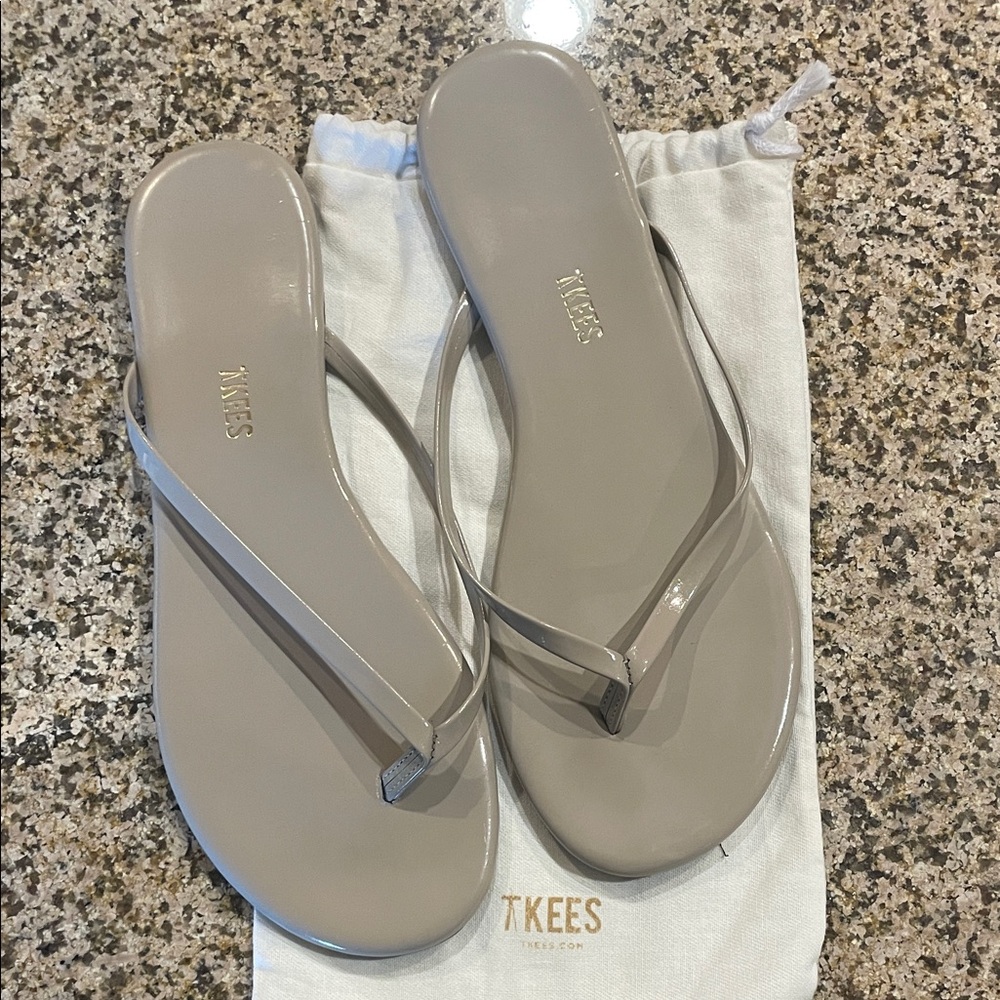 TKEES Women's Glossy Taupe/Gray Flip Flops